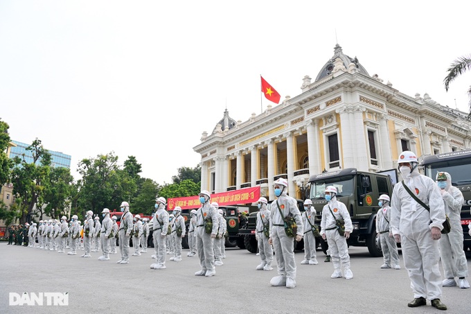Hanoi starts disinfection against Covid-19 - 1 Hanoi starts disinfection against Covid-19 - 1