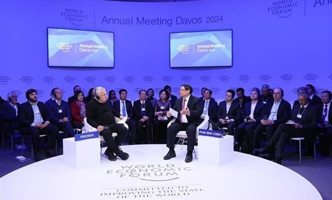 PM delivers keynote speech at policy dialogue on Vietnam’s global vision - 1