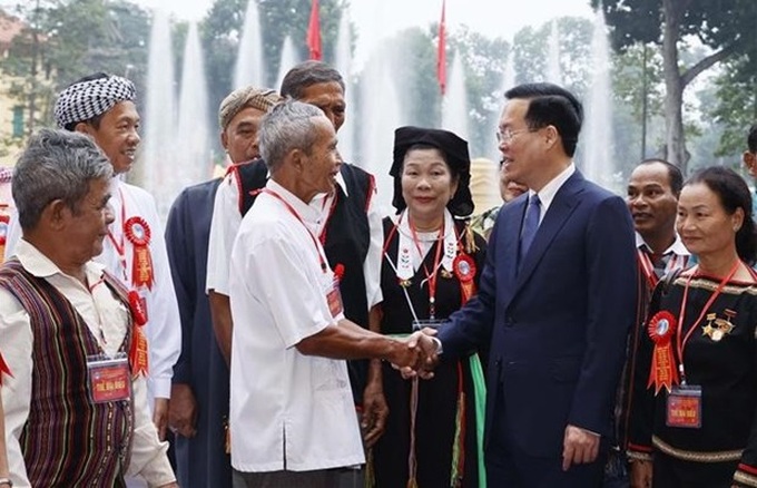 President hosts top citizens from ethnic minority groups - 1