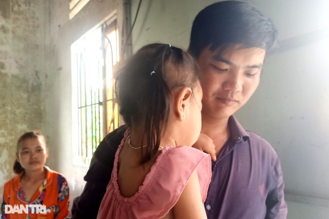 Poor mother seeking help to save daughter - 2