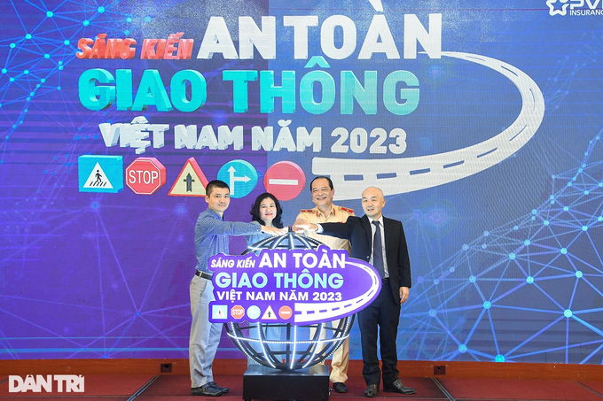 National traffic safety campaign launched in Hanoi - 1 National traffic safety campaign launched in Hanoi - 1