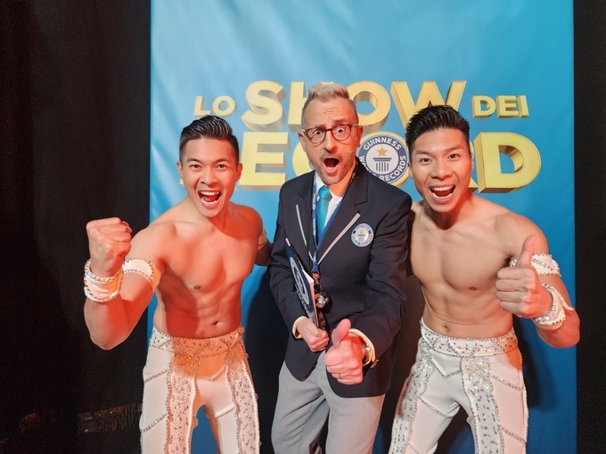 Vietnamese gymnast brothers set new world record - 1