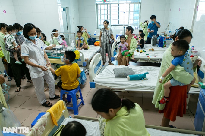 Hanoi sees sharp rise in hospitalised children - 1