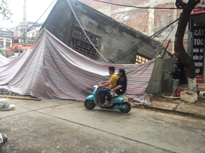 Two-floor house in Lao Cai suddenly collapses - 1
