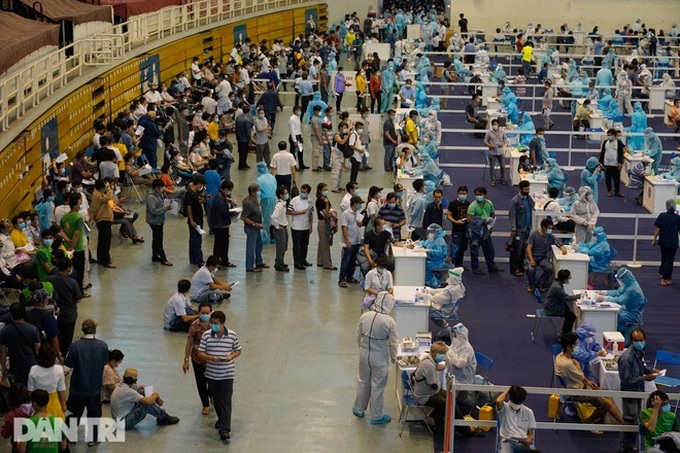 Vietnam records over 2,300 more Covid-19 infections on Tuesday - 1 Vietnam records over 2,300 more Covid-19 infections on Tuesday - 1