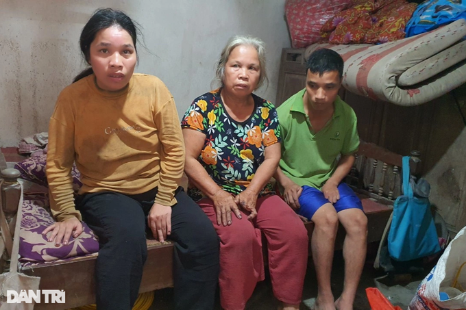 Mother and two children facing mental disabilities need help - 1