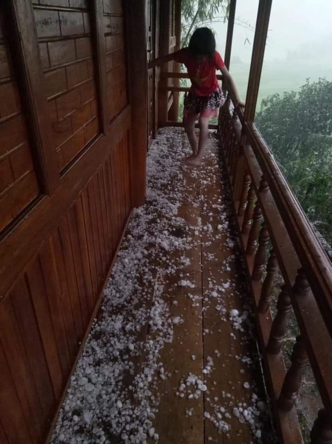 Hailstorm causes damage as cold snap strikes - 1 Hailstorm causes damage as cold snap strikes - 1