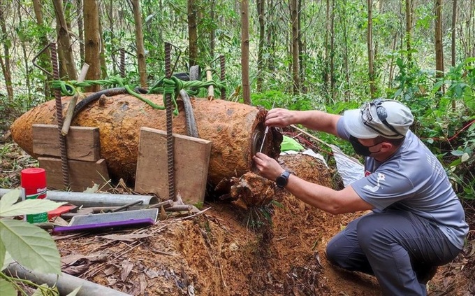 Two American War bombs unearthed in Quang Binh - 1