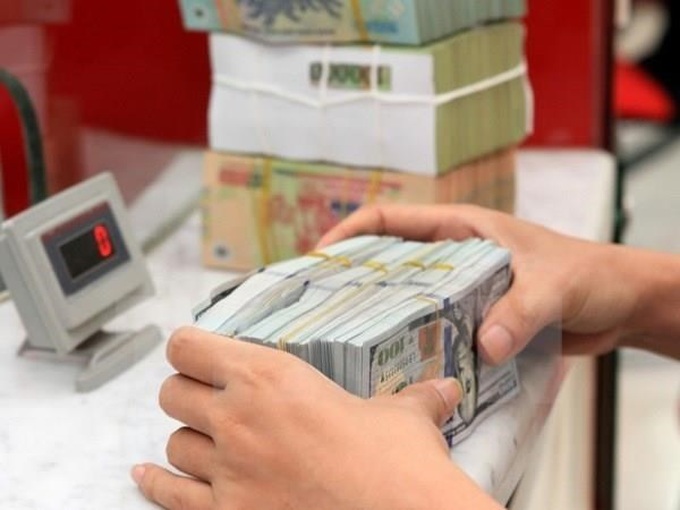 HCM City receives 3.8 billion USD in remittances - 1