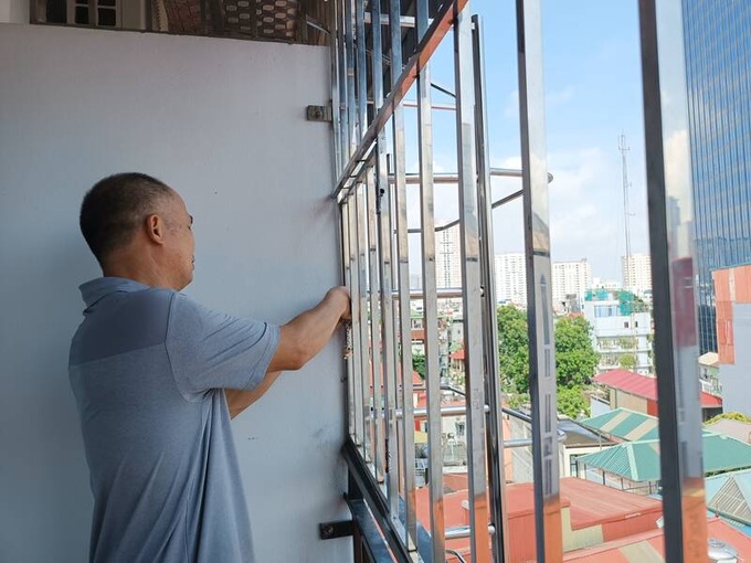 Hanoi calls for buildings to install fire escape ladders - 1 Hanoi calls for buildings to install fire escape ladders - 1