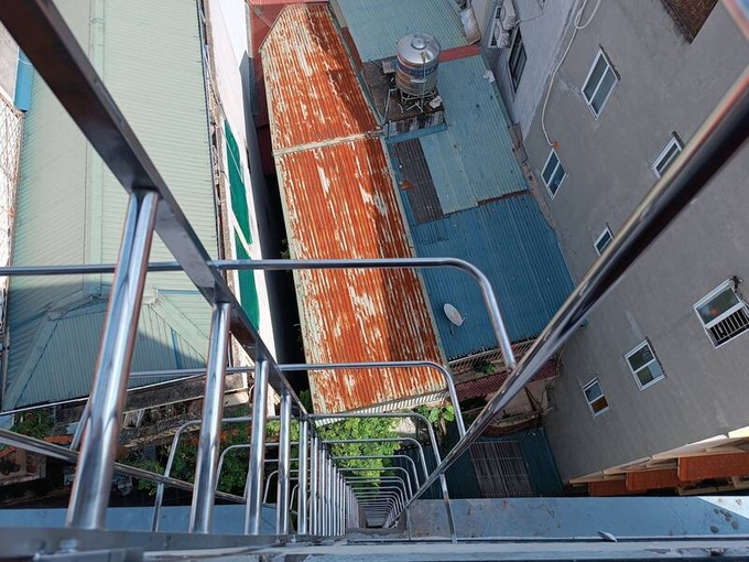 Hanoi calls for buildings to install fire escape ladders - 3 Hanoi calls for buildings to install fire escape ladders - 3