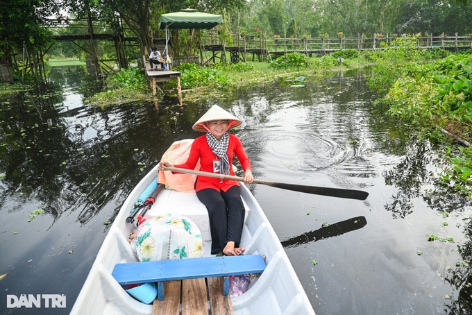 Exploring the beauty of An Giang cajeput forest - 9