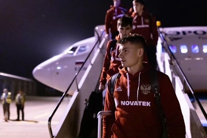 Russian footballers to take charter flight to Vietnam for FIFA Days 2024 - 1