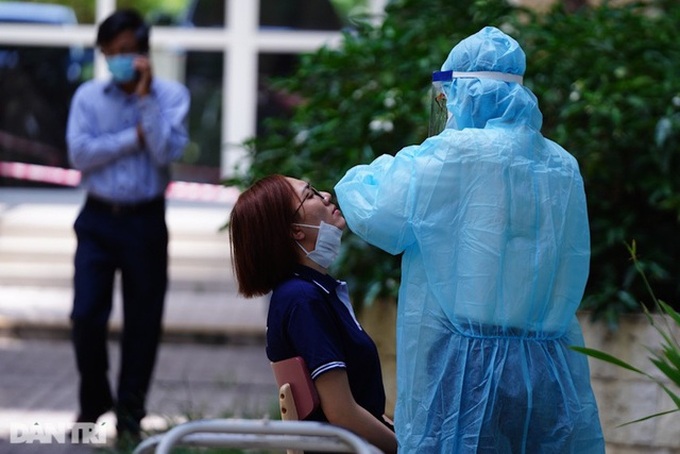 HCM City apartment building locked down following Covid-19 case - 5