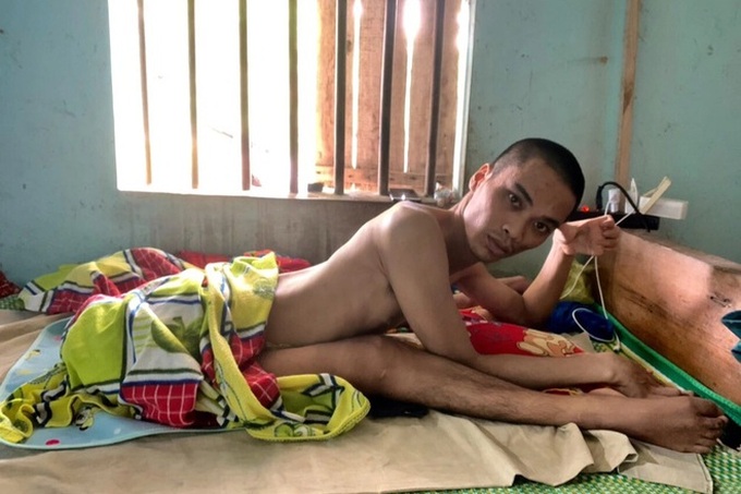 Bedbound mother and son call for help - 1