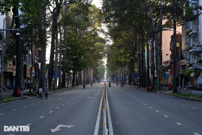 HCM City streets fall silent during social distancing - 5 HCM City streets fall silent during social distancing - 5