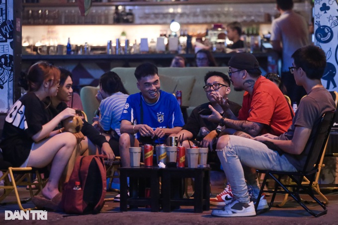 HCM City's bustling nightlife - 1 HCM City's bustling nightlife - 1