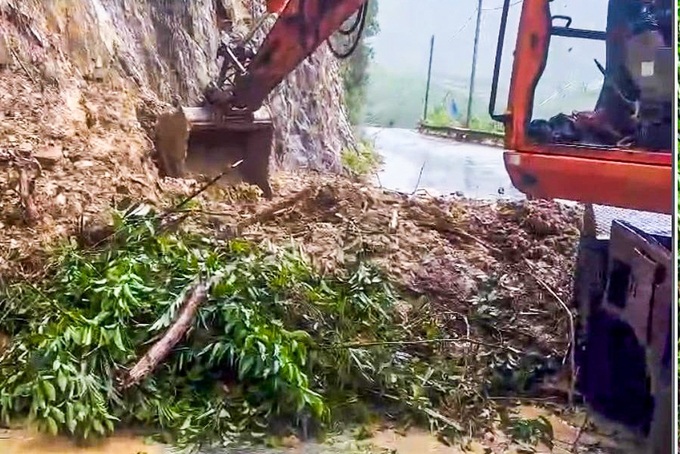 Flooding plagues central region - 6