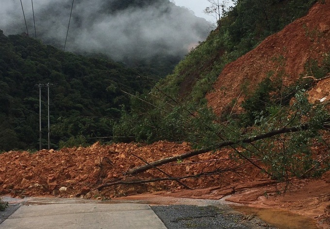 Three missing after another landslide in Quang Tri - 1