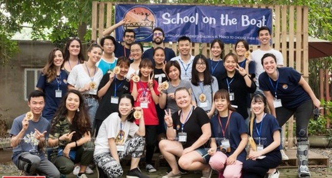 French NGO provides study assistance to underprivileged children in Hanoi - 1