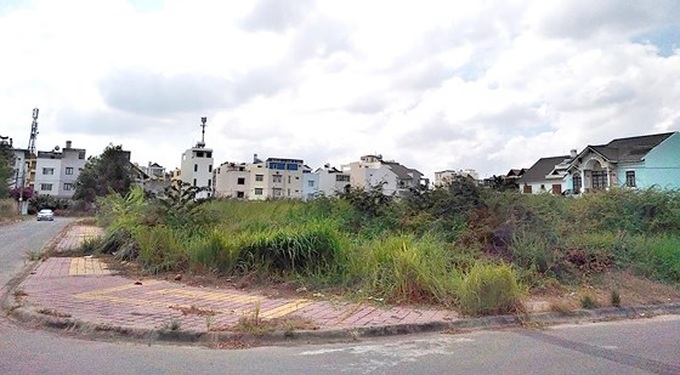 Many housing developers fail to build promised parks in HCMC - 1 Many housing developers fail to build promised parks in HCMC - 1