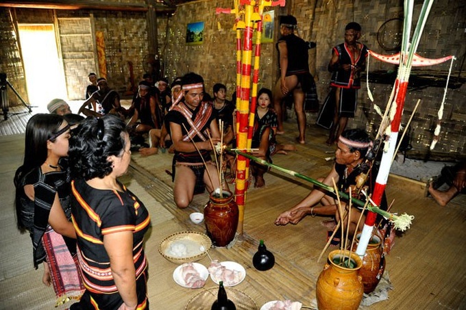 To Mon friendship ceremony of the Ba Na - 1