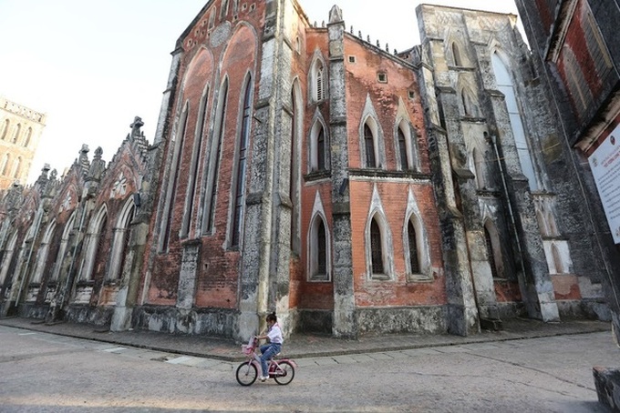 Northern Basilica attracts visitors - 3