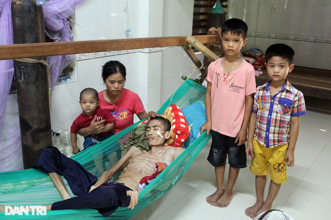 Ailing man in Phu Yen in dire need of support - 1