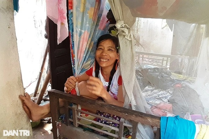 Poor boy takes care of ailing mother - 1