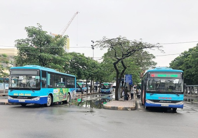 Public transportation resumed as Vietnam eases social distancing rules - 1