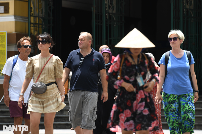 Vietnam fails to hit international visitor target for 2022 - 1