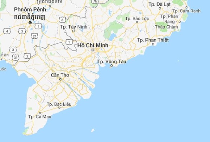 Fishing boat sinks off Vung Tau’s coast, 10 crew missing - 1
