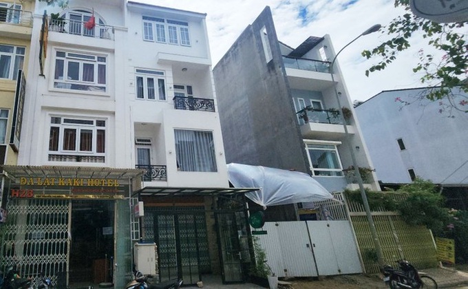 Tourists evacuated from Da Lat hotels due to subsidence - 1