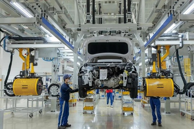 Vietnam's auto sales surge by 45% thanks to registration fee support policy - 1 Vietnam's auto sales surge by 45% thanks to registration fee support policy - 1