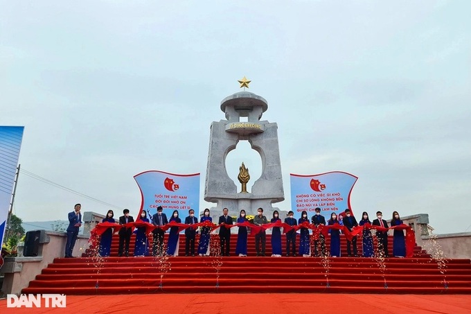 Memorial for young war dead built in Quang Binh - 1
