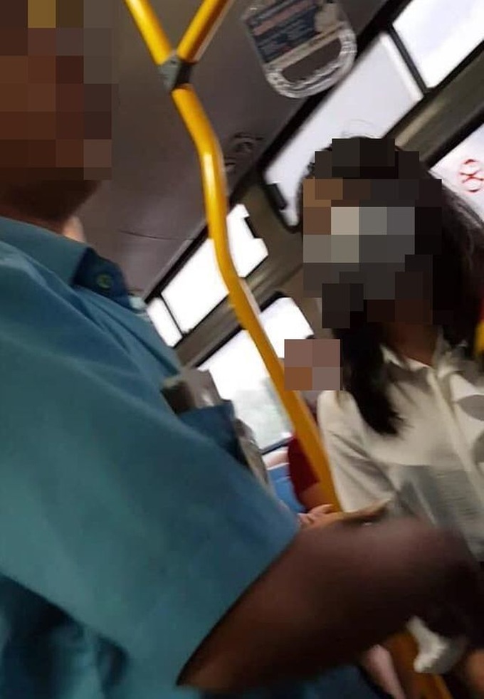 Man fined for masturbation on Hanoi bus - 1 Man fined for masturbation on Hanoi bus - 1