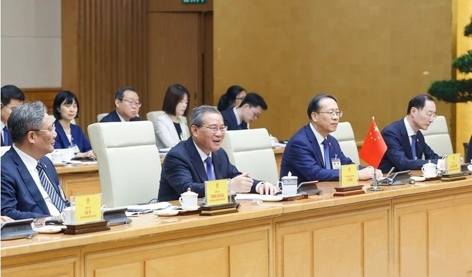 Vietnam aspires to further solidify all-around ties with China - 4