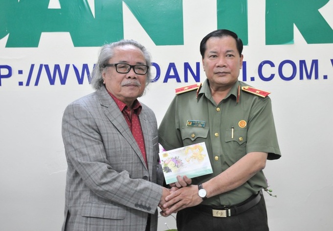 Dantri staff and readers donate to flood victims - 5