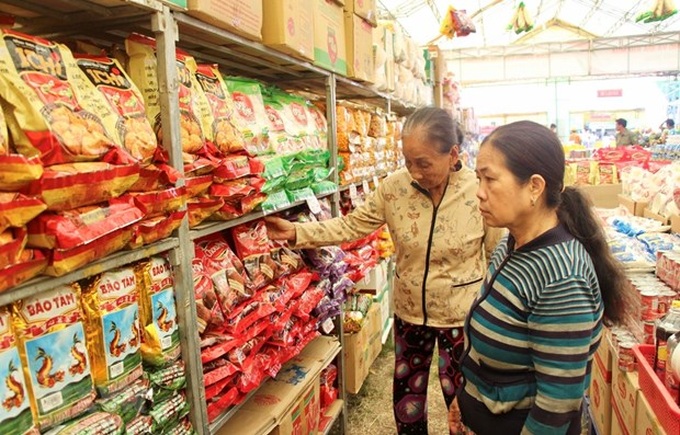 Three-fourths of Vietnamese consumers prefer local goods - 1
