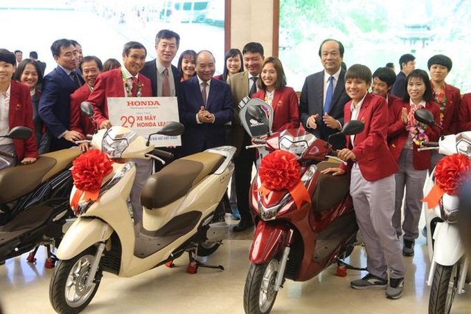 PM praises national football team victories at SEA Games - 8 PM praises national football team victories at SEA Games - 8