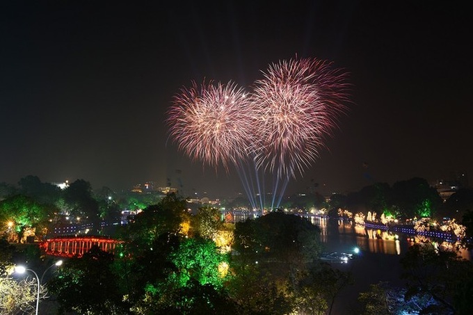 Hanoi to hold Liberation Day fireworks display - 1