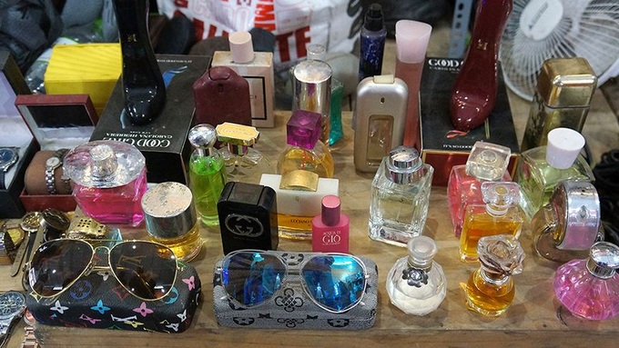 Tet antique market in Hanoi - 6 Tet antique market in Hanoi - 6