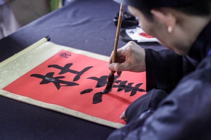 Calligraphy popular at Hanoi's Temple of Literature - 3 Calligraphy popular at Hanoi's Temple of Literature - 3