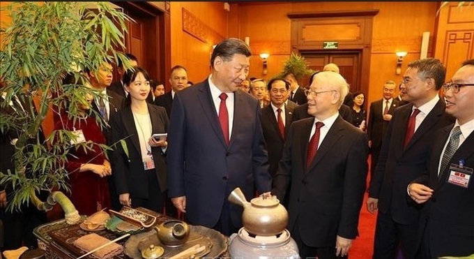 Vietnam, China look towards long-term, stable, and more effective relationship - 3