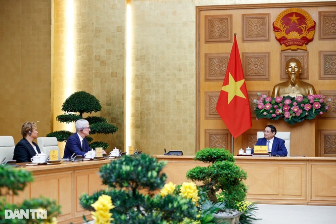 CEO Tim Cook wishes to expand Apple operations in Vietnam - 1 CEO Tim Cook wishes to expand Apple operations in Vietnam - 1