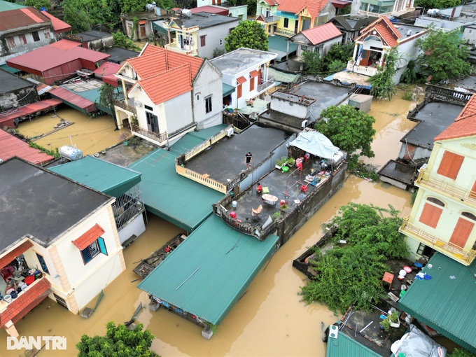 Thousands of households in Ninh Binh isolated by inundation - 5