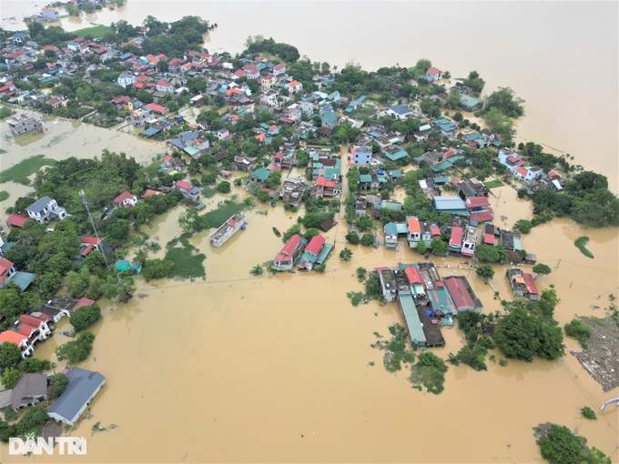 Thousands of households in Ninh Binh isolated by inundation - 1