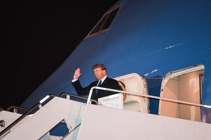 US President Donald Trump arrives in Hanoi for DPRK-USA summit - 1