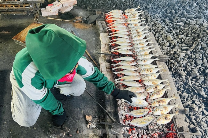 Nghe An’s famous grilled fish village - 5