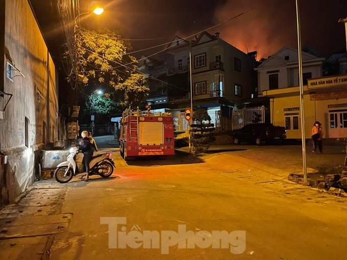 Two consecutive forest fires occur in Ha Long - 5